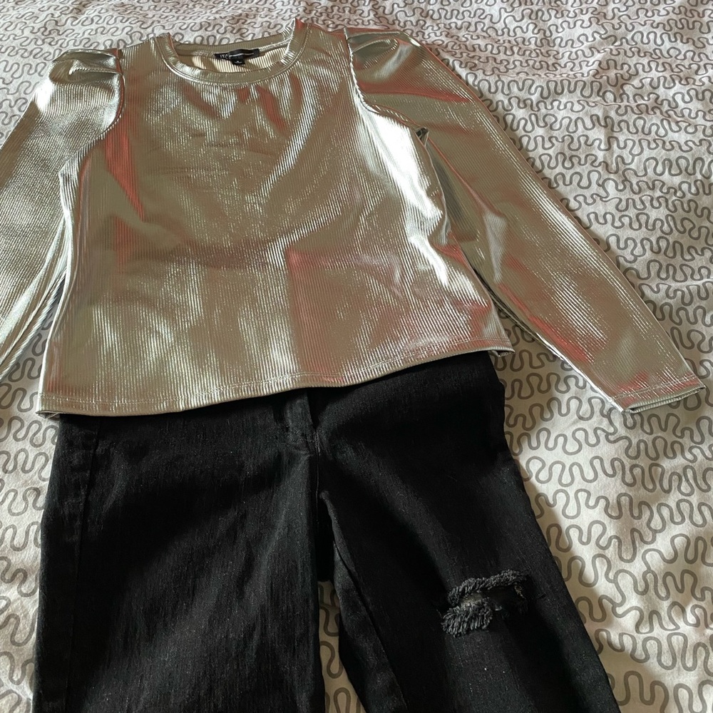 Silver color INC long sleeve top New without tag - Picture 4 of 6